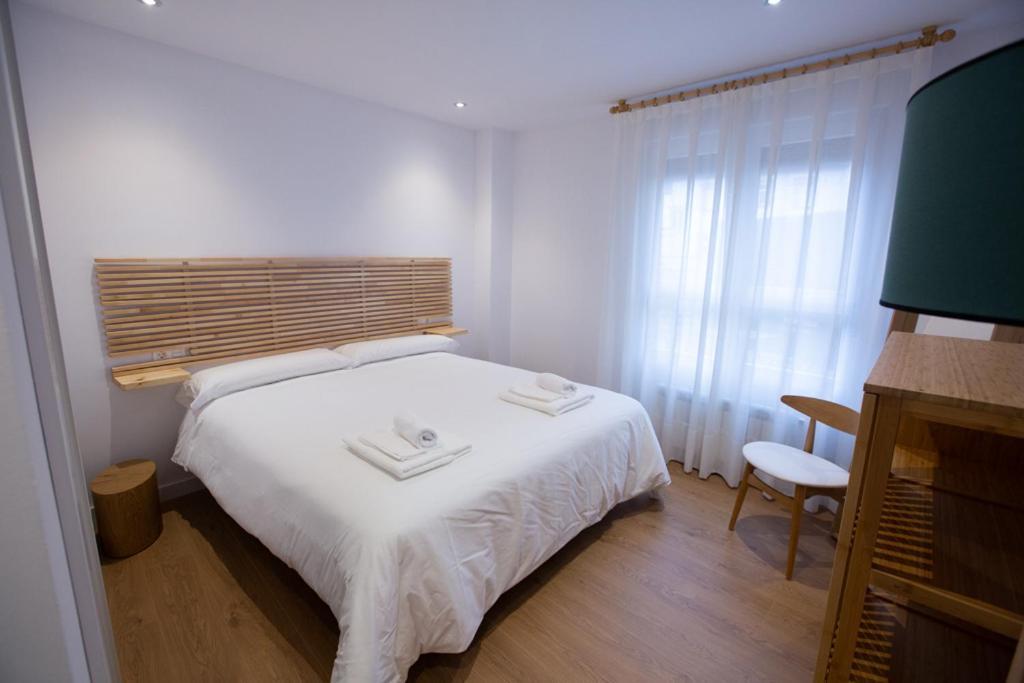 Apartamentos tiu Enrique 4 Piso Onís Exterior foto