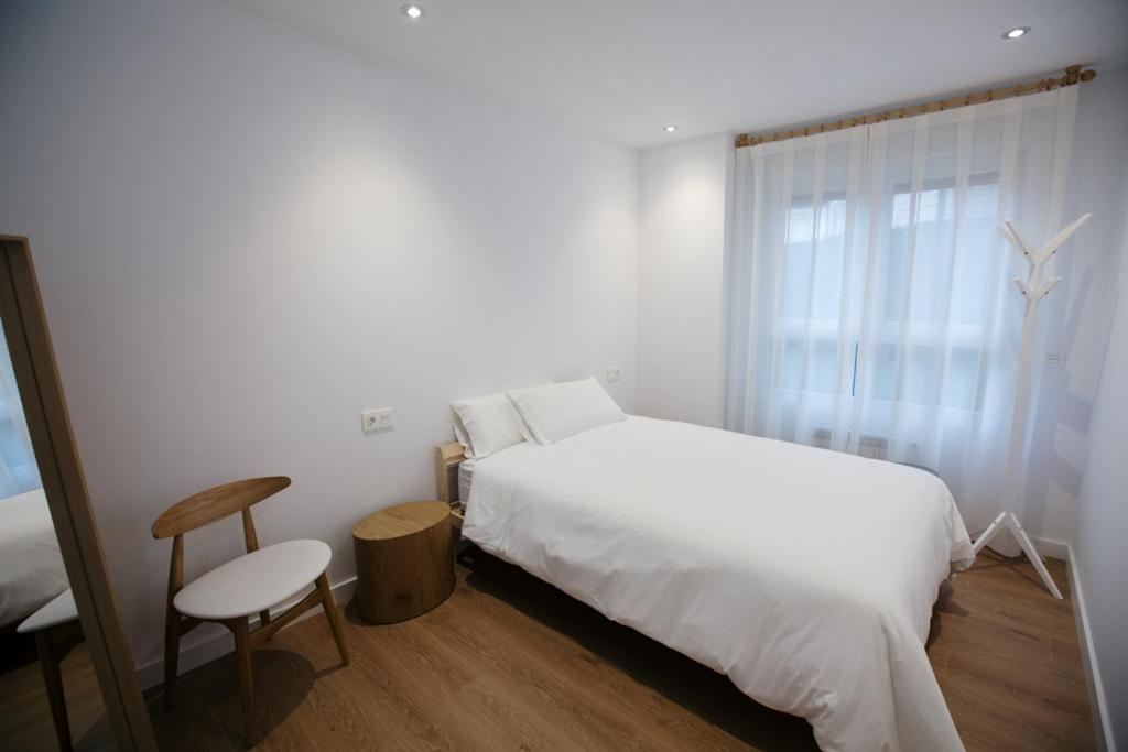 Apartamentos tiu Enrique 4 Piso Onís Exterior foto